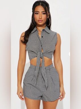 HYFVE Gingham Tie-Front Sleeveless Halter & Shirts in MOCHA